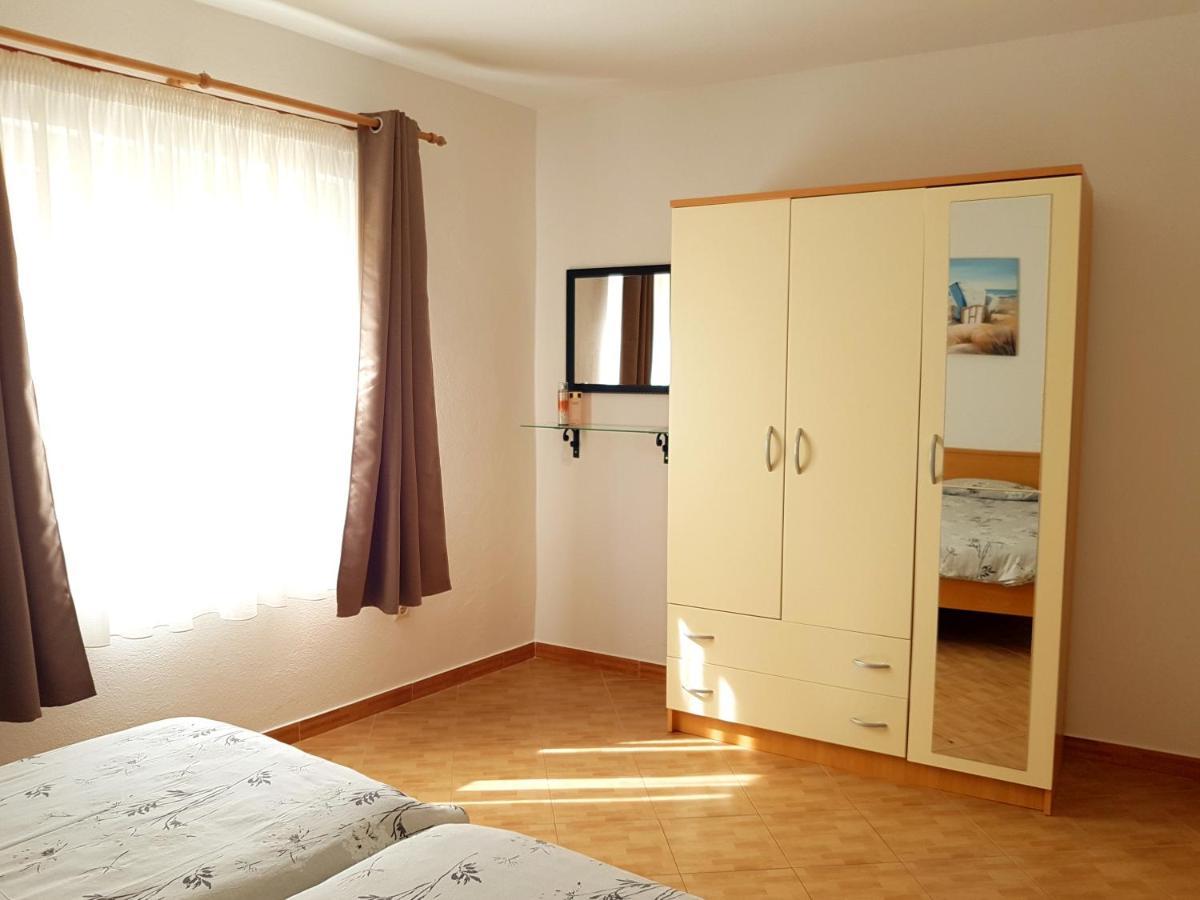 Apartmani Smoljic プリモシュテン エクステリア 写真
