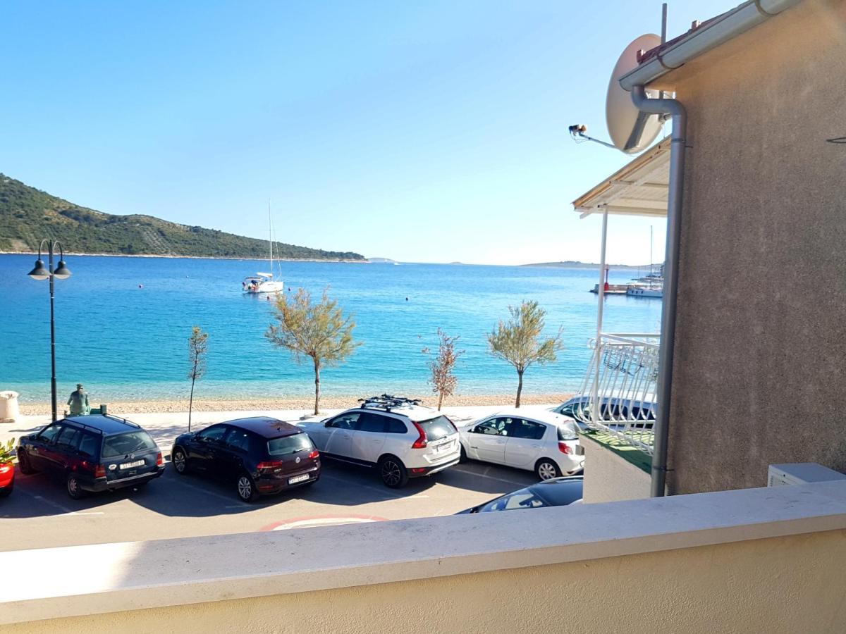 Apartmani Smoljic プリモシュテン エクステリア 写真
