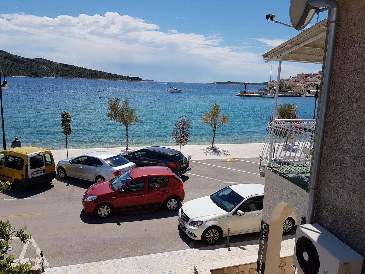 Apartmani Smoljic プリモシュテン エクステリア 写真